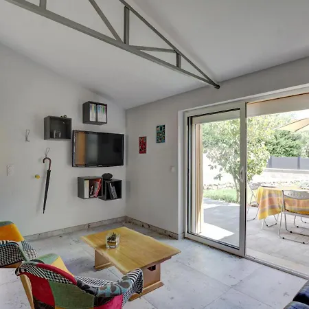 Confort A : 2 Chambres, Terrasse, Jeux, Equipements Modernes, Charges Incluses - Fr-1-496-282 *