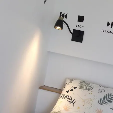 Confort A : 2 Chambres, Terrasse, Jeux, Equipements Modernes, Charges Incluses - Fr-1-496-282 Balbigny
