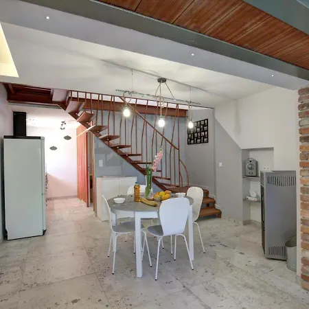 Holiday home Confort A : 2 Chambres, Terrasse, Jeux, Equipements Modernes, Charges Incluses - Fr-1-496-282 *