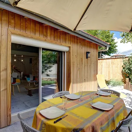Confort A : 2 Chambres, Terrasse, Jeux, Equipements Modernes, Charges Incluses - Fr-1-496-282 Holiday home Balbigny