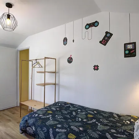Confort A : 2 Chambres, Terrasse, Jeux, Equipements Modernes, Charges Incluses - Fr-1-496-282 Holiday home *